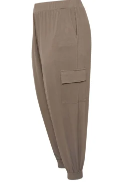 Trousers><noscript><img width=