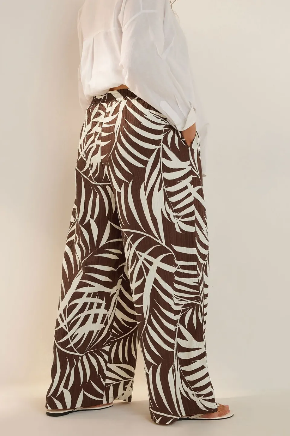 Trousers>YOURS Curve Brown Palm Print Textured Wide Leg Trousers