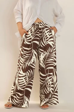 Trousers><noscript><img width=