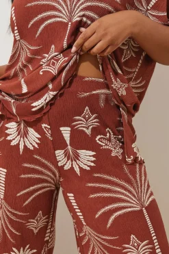 Trousers><noscript><img width=