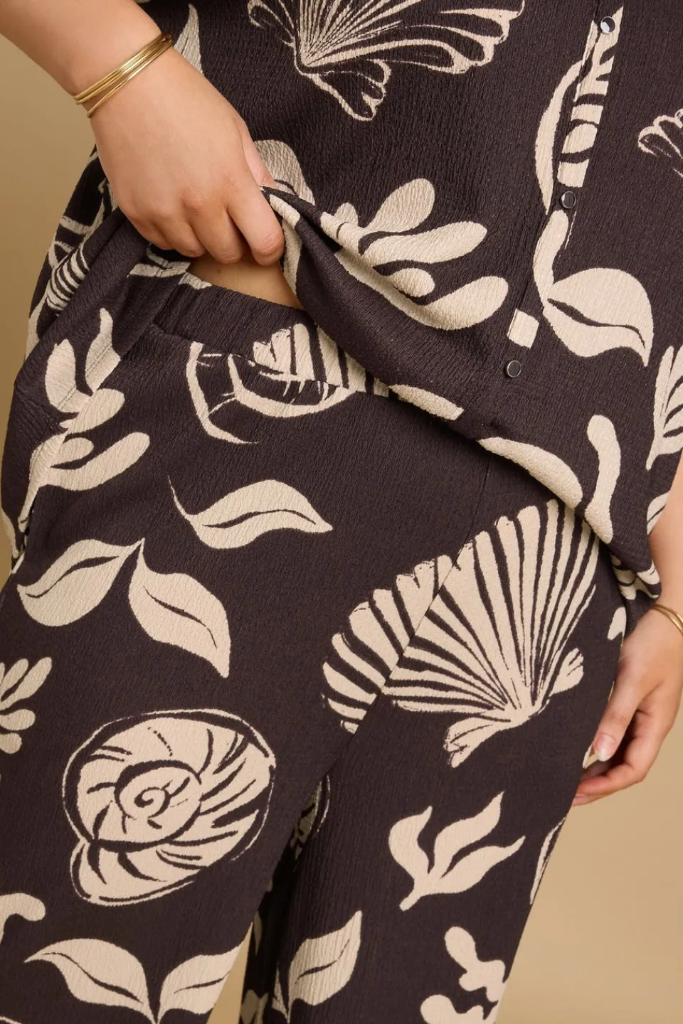 Trousers>YOURS Curve Brown Seashell Print Textured Wide Leg Trousers
