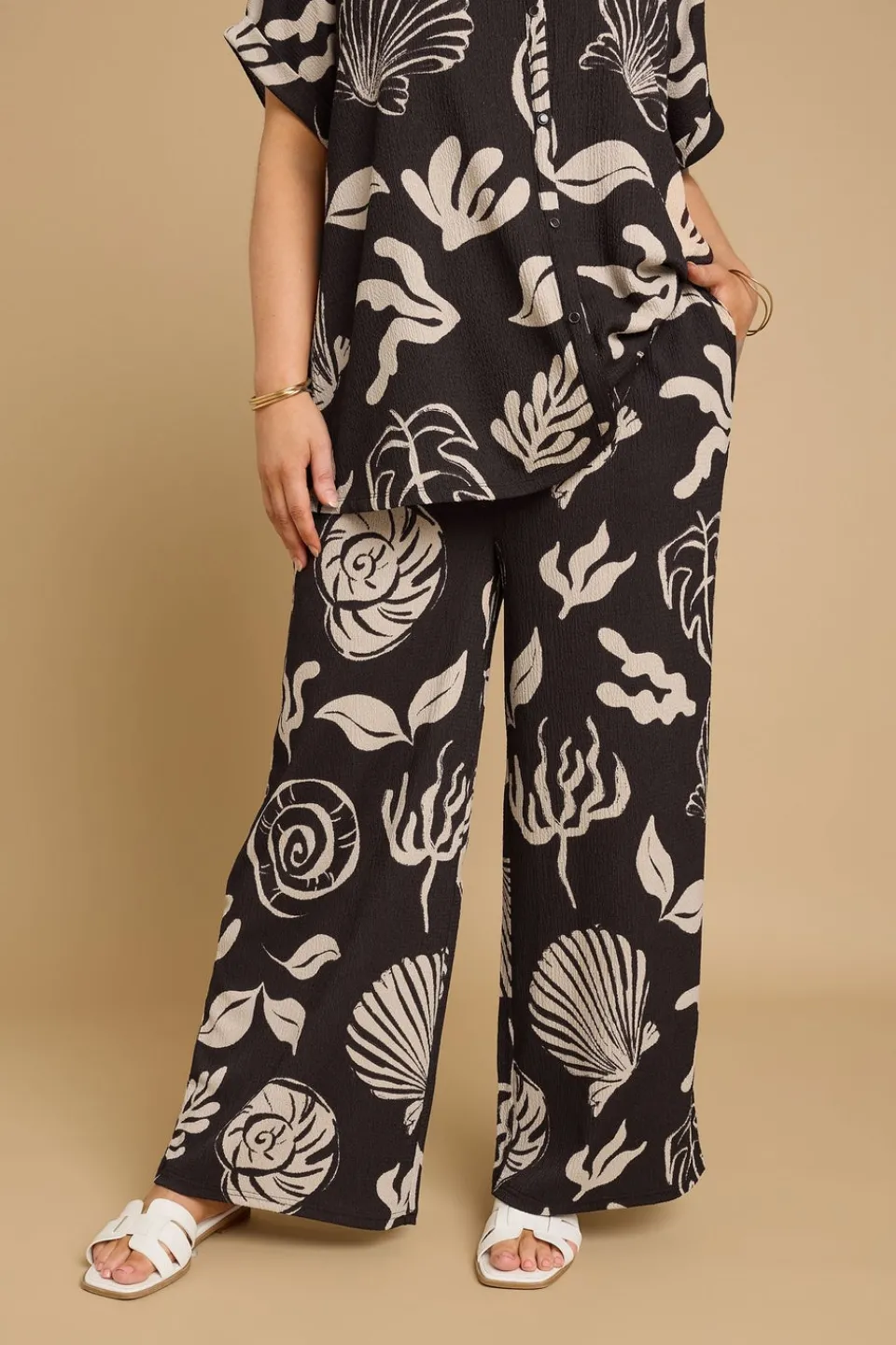 Trousers>YOURS Curve Brown Seashell Print Textured Wide Leg Trousers