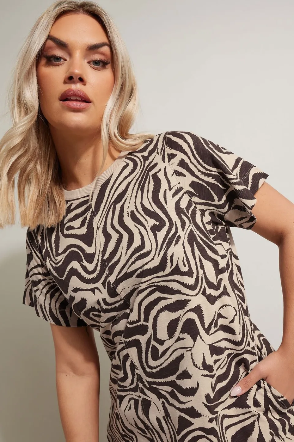 Dresses>YOURS Curve Brown Zebra Print Midaxi T Shirt Dress BrownMulti