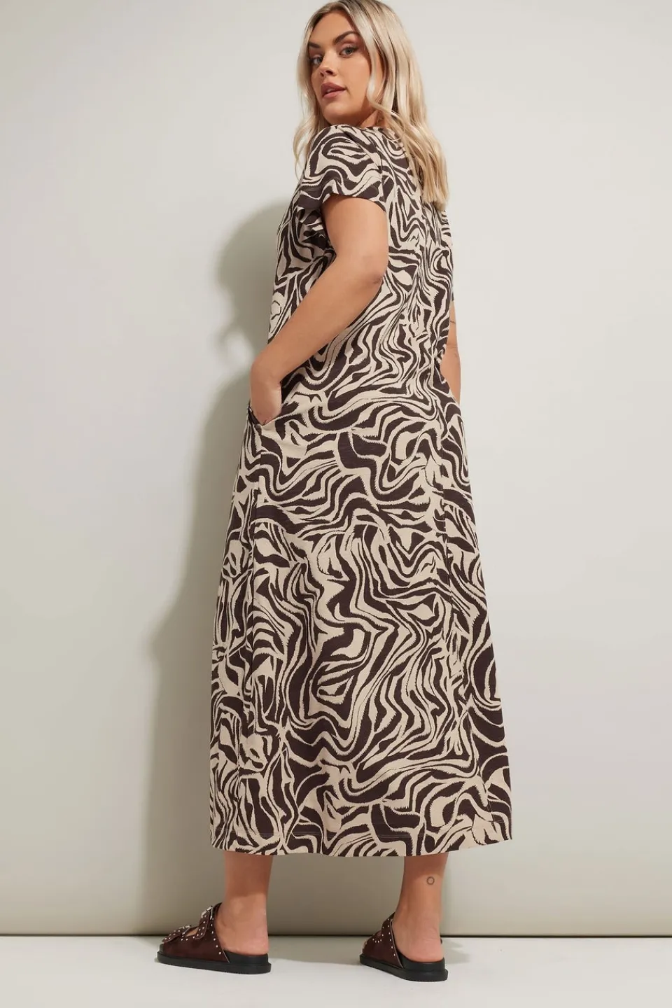 Dresses>YOURS Curve Brown Zebra Print Midaxi T Shirt Dress BrownMulti