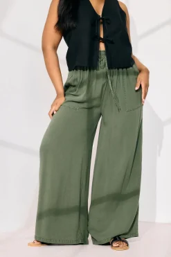 Trousers><noscript><img width=