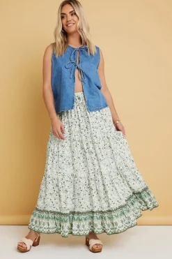 Skirts><noscript><img width=