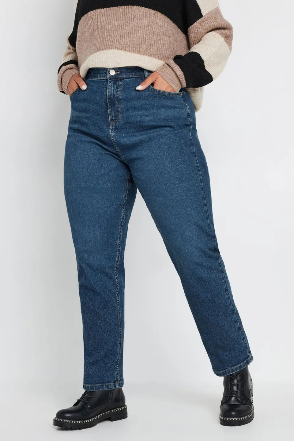 Jeans & Jeggings>YOURS Curve Mid Blue Mom Jeans