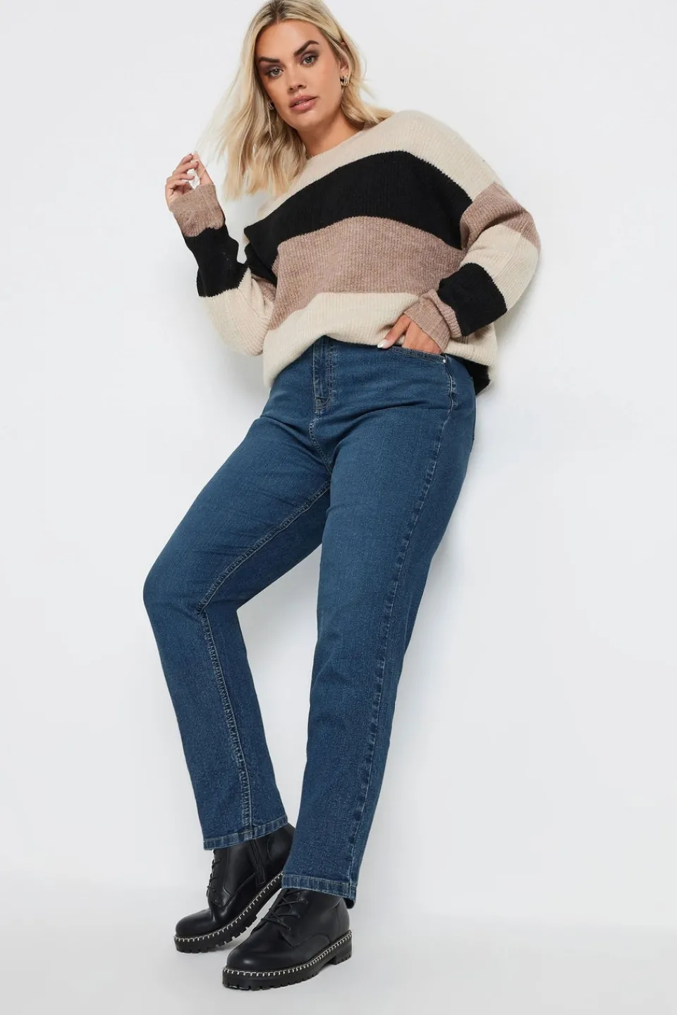 Jeans & Jeggings>YOURS Curve Mid Blue Mom Jeans