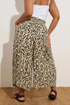 Trousers><noscript><img width=