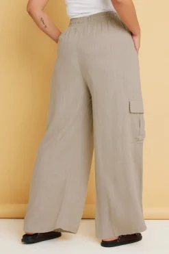 Trousers><noscript><img width=