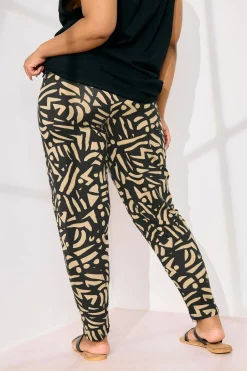 Trousers><noscript><img width=