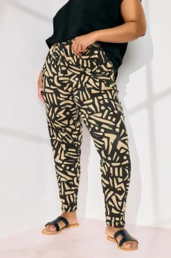 Trousers><noscript><img width=