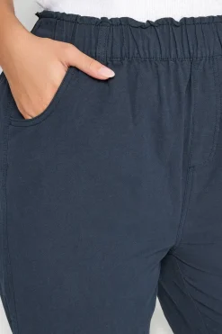 Trousers><noscript><img width=