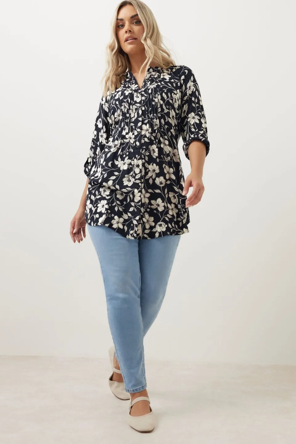 Tops>YOURS Curve Navy Blue Floral Pintuck Blouse