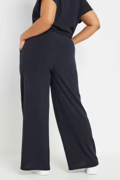 Trousers><noscript><img width=