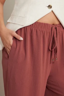 Trousers><noscript><img width=