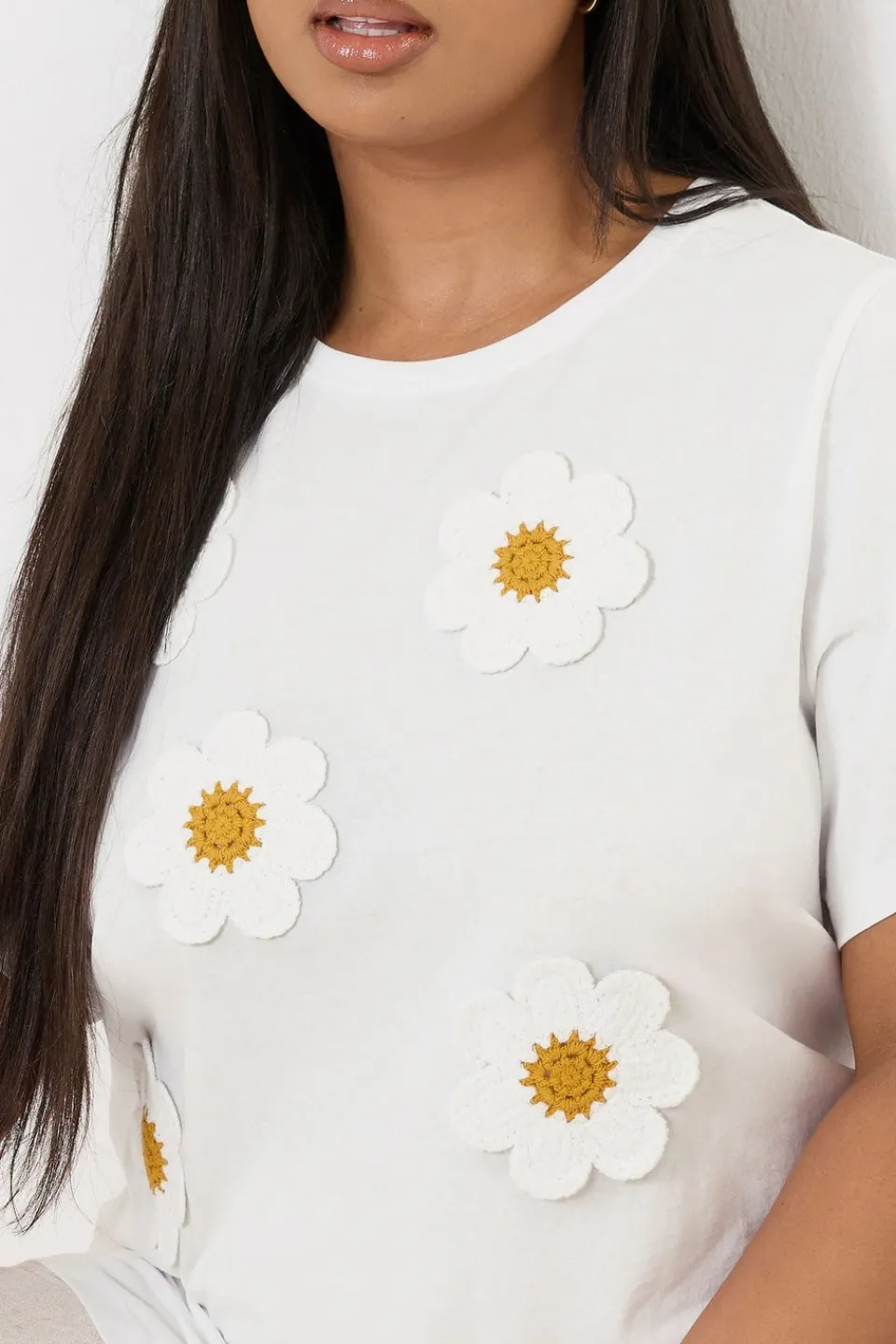 T-Shirts>YOURS Curve White Applique Daisy T-Shirt