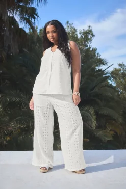 Trousers><noscript><img width=