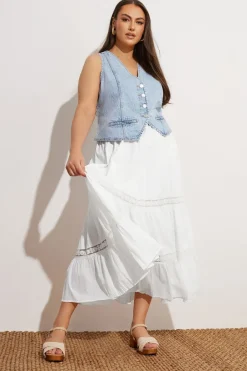 Skirts><noscript><img width=