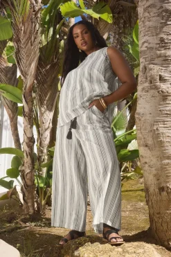 Trousers><noscript><img width=