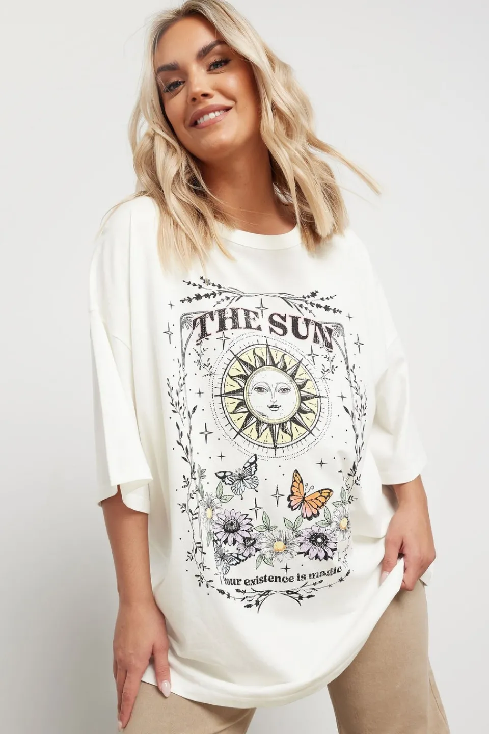 T-Shirts>YOURS Curve White 'The Sun' Graphic Oversized T-Shirt