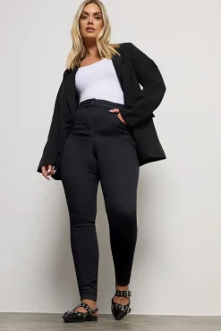 Jeans & Jeggings><noscript><img width=