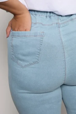 Jeans & Jeggings><noscript><img width=