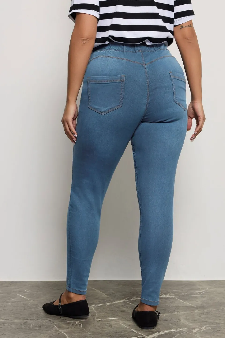 Jeans & Jeggings>YOURS For Good Curve Mid Blue Pull On Bum Shaper Lola Stretch Jeggings