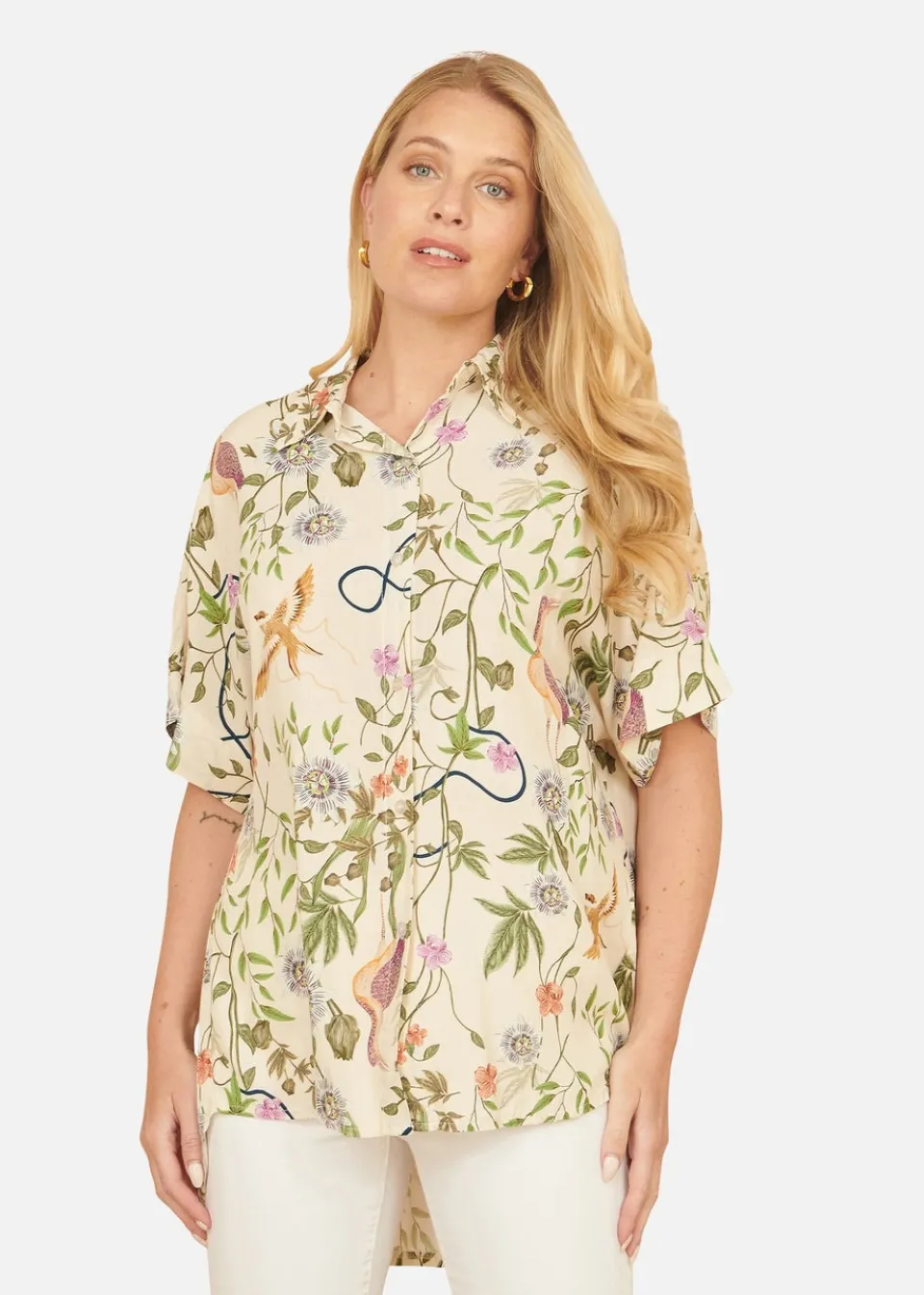 Tops>Yumi Beige Relaxed Fit Shirt With Botanical Print