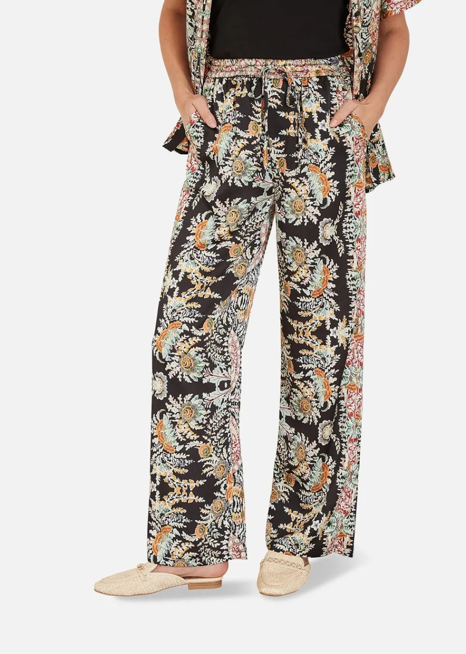 Trousers>Yumi Black Paisley Print Relaxed Fit Trousers
