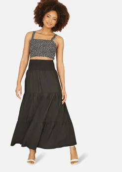 Skirts><noscript><img width=