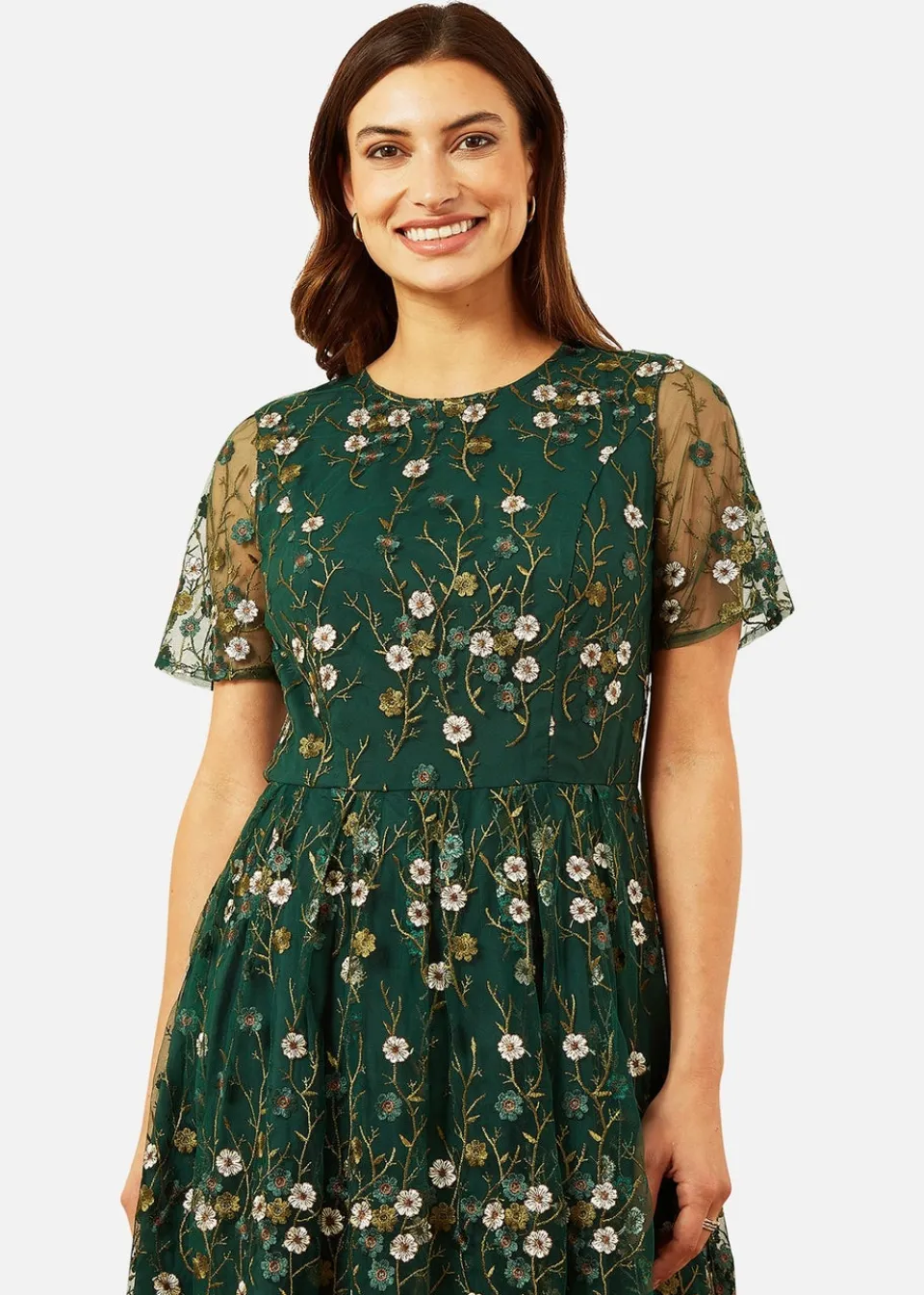 Dresses>Yumi Green Embroidered Floral Skater Dress