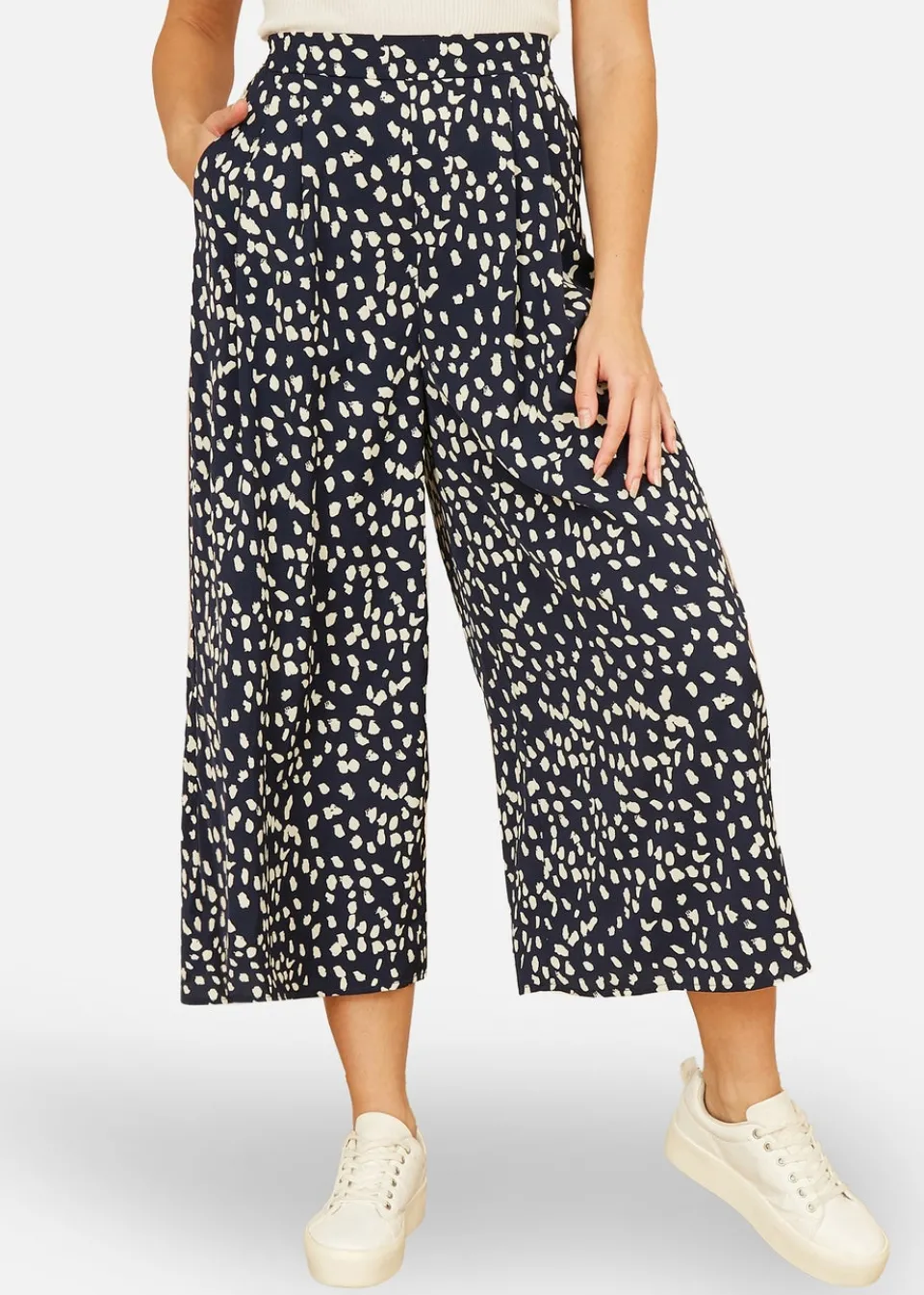 Trousers>Yumi Navy Dash Print Culottes