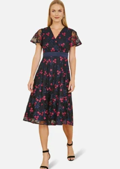 Dresses><noscript><img width=