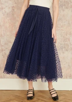 Skirts><noscript><img width=