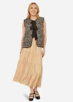 Skirts><noscript><img width=