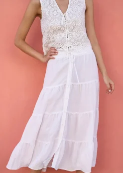 Skirts><noscript><img width=